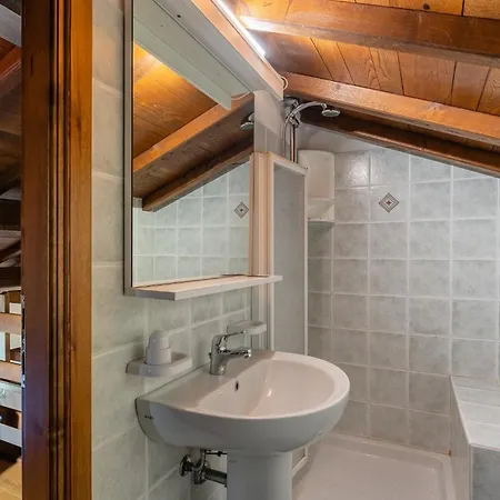 Apartamento Il Serrino 4 *
